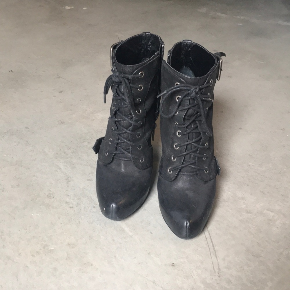 Trouve boots